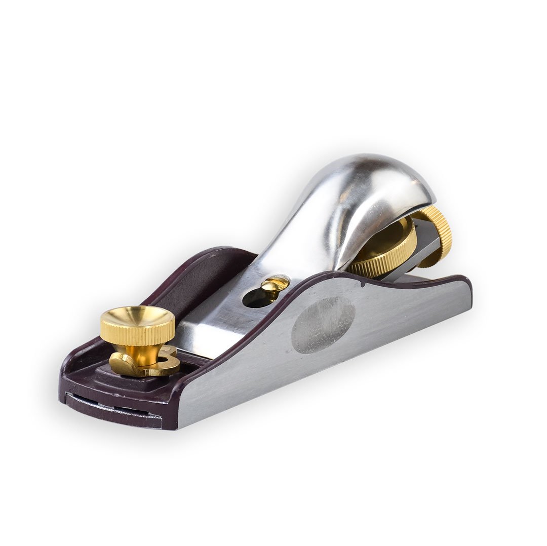 Dictum block outlet plane